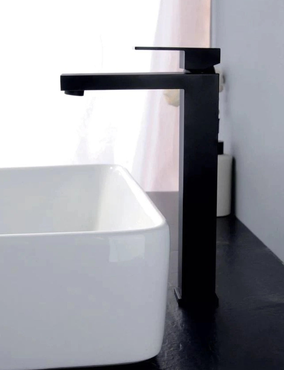 hudor-alph-e-robinet-lavabo-sur-lev-noir-mat-laiton image 2