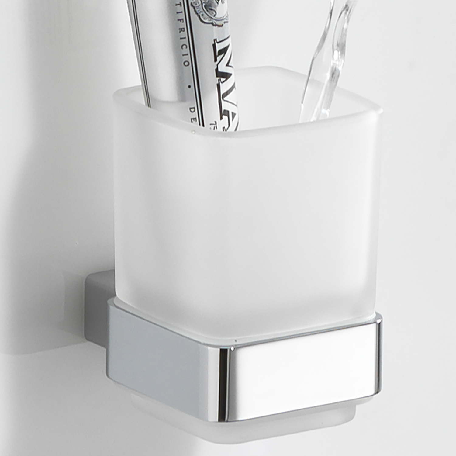 gedy-lounge-porte-brosse-dents-chrome-2 image 8