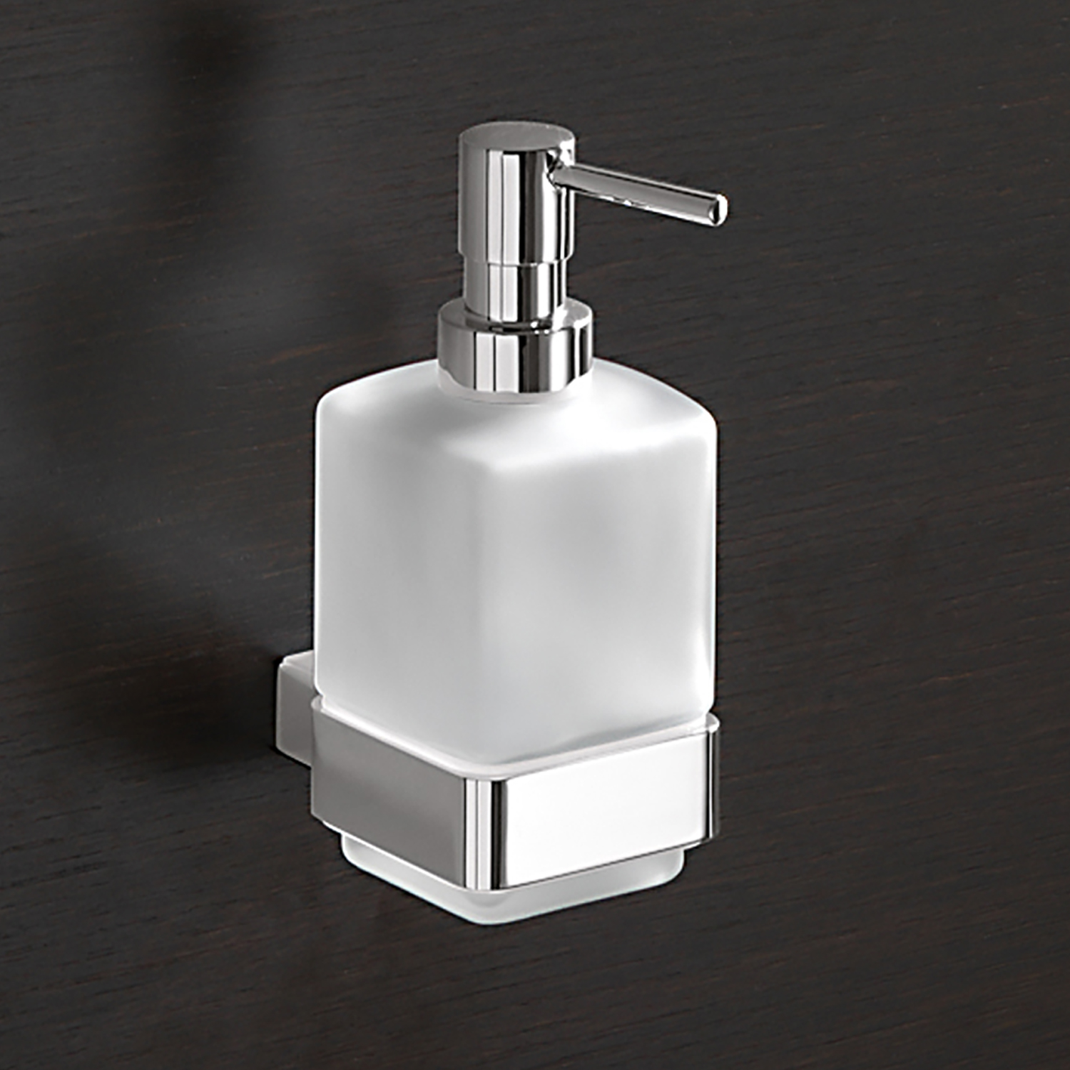 gedy-lounge-distributeur-de-savon-chrome-poser image 4