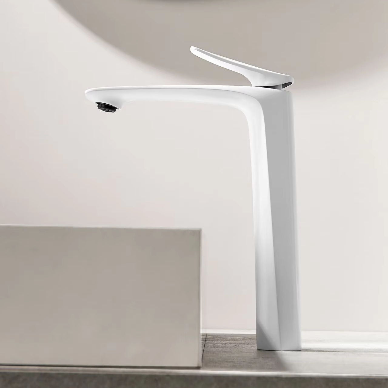 hudor-moderna-robinet-lavabo-sur-lev-blanc-mat-col-de-cygne image 5