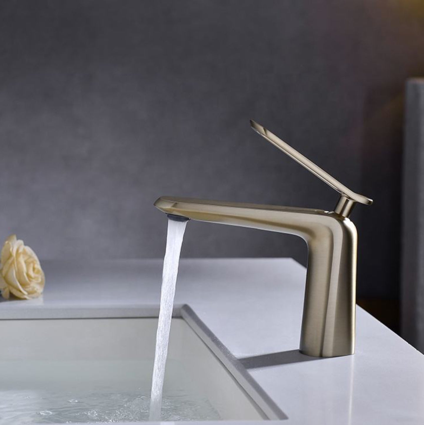 hudor-scamandre-robinet-lavabo-or-bross-laiton image 3