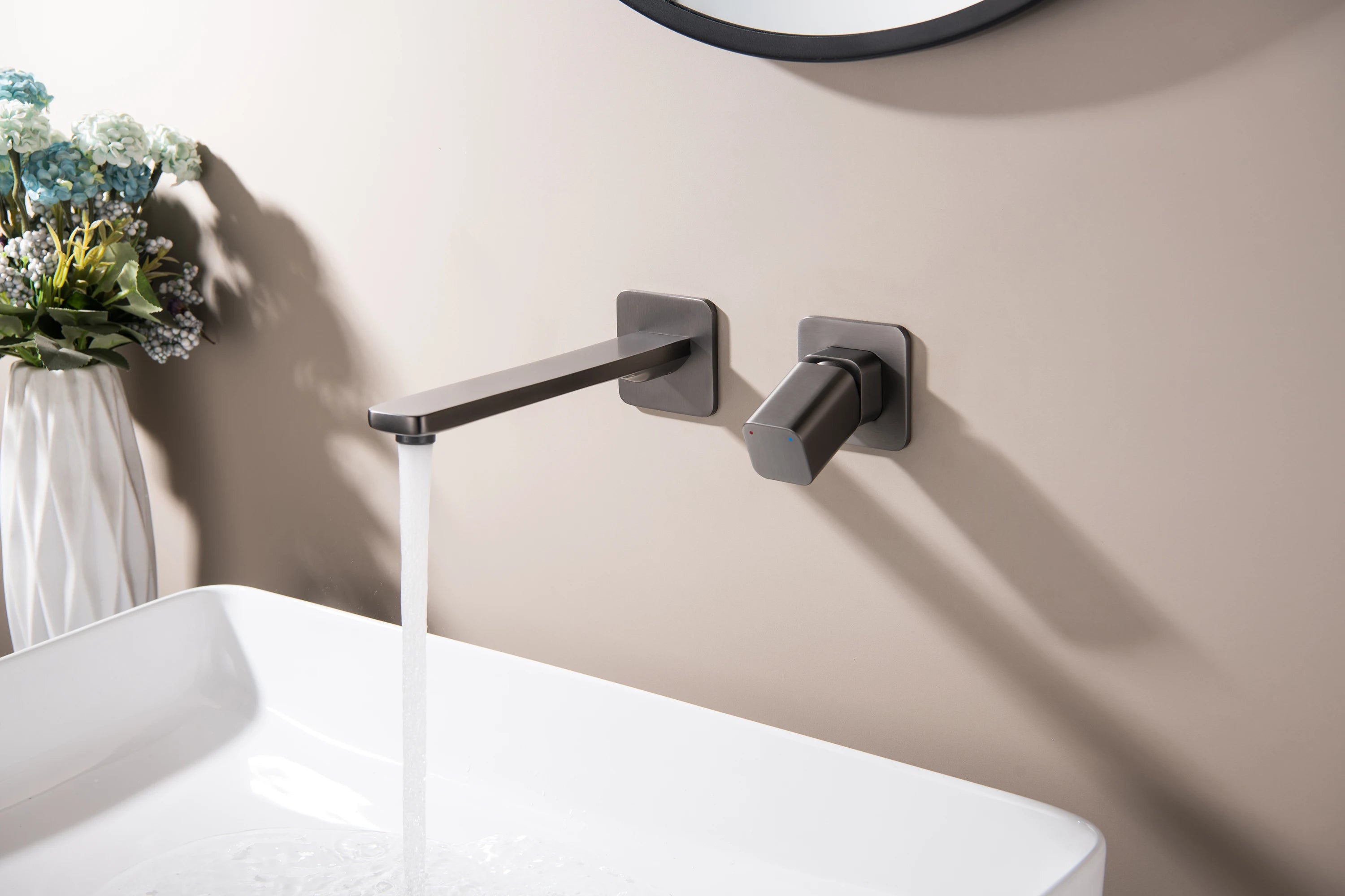 hudor-pernesse-001-robinet-lavabo-mural-gunmetal image 3