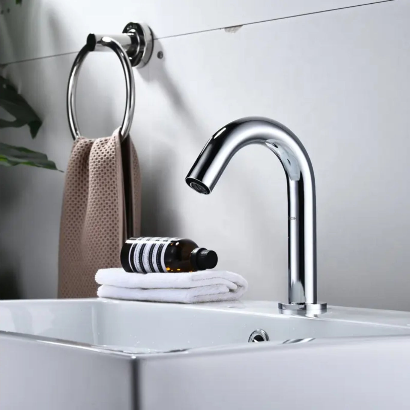 hudor-rymanthe-robinet-lavabo-infrarouge-chrome-col-de-cygne image 5